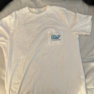 Vineyard Vines T shirt